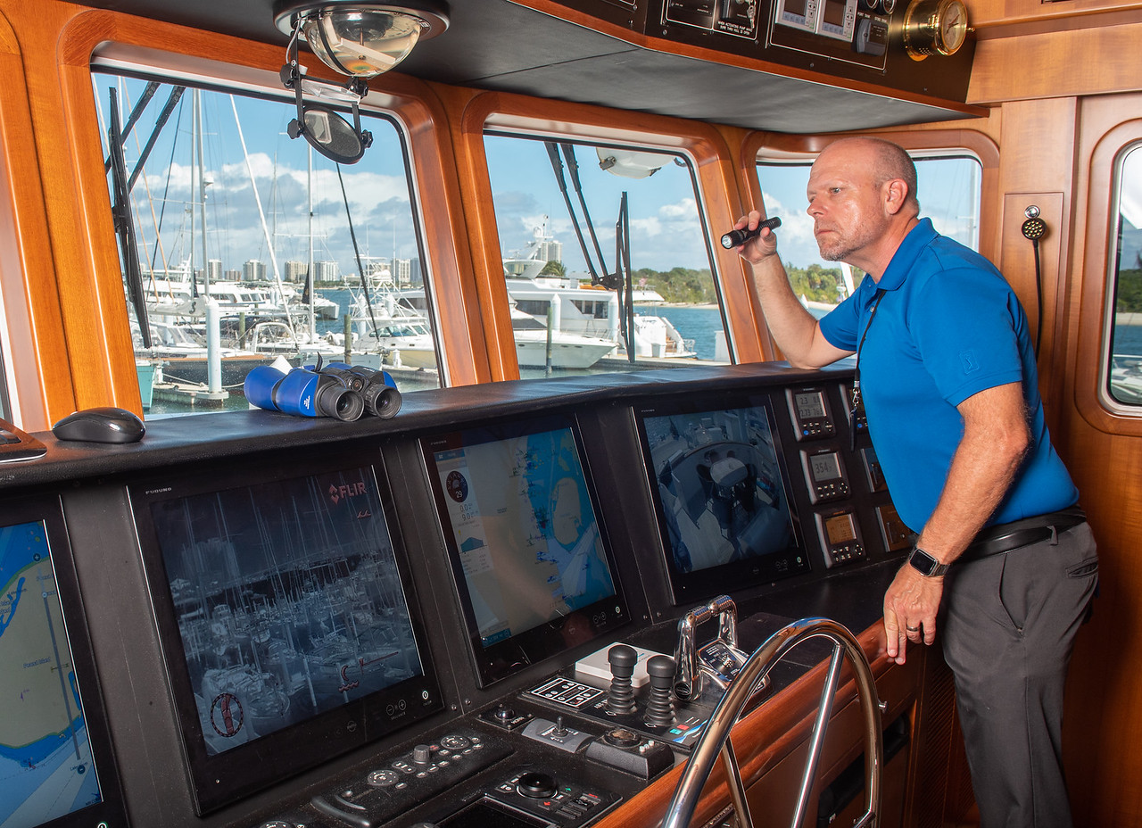 Nozzle Nelen team member inspecting how mice get in boats